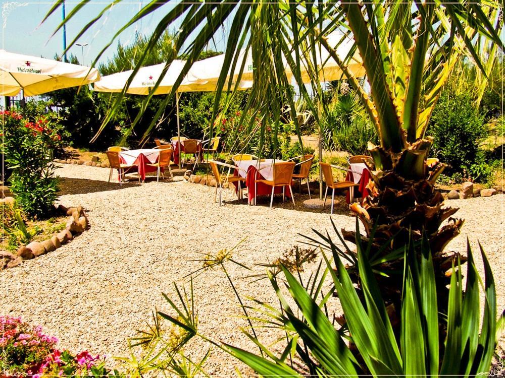 Hotel Miramare Bosa Marina Exterior photo